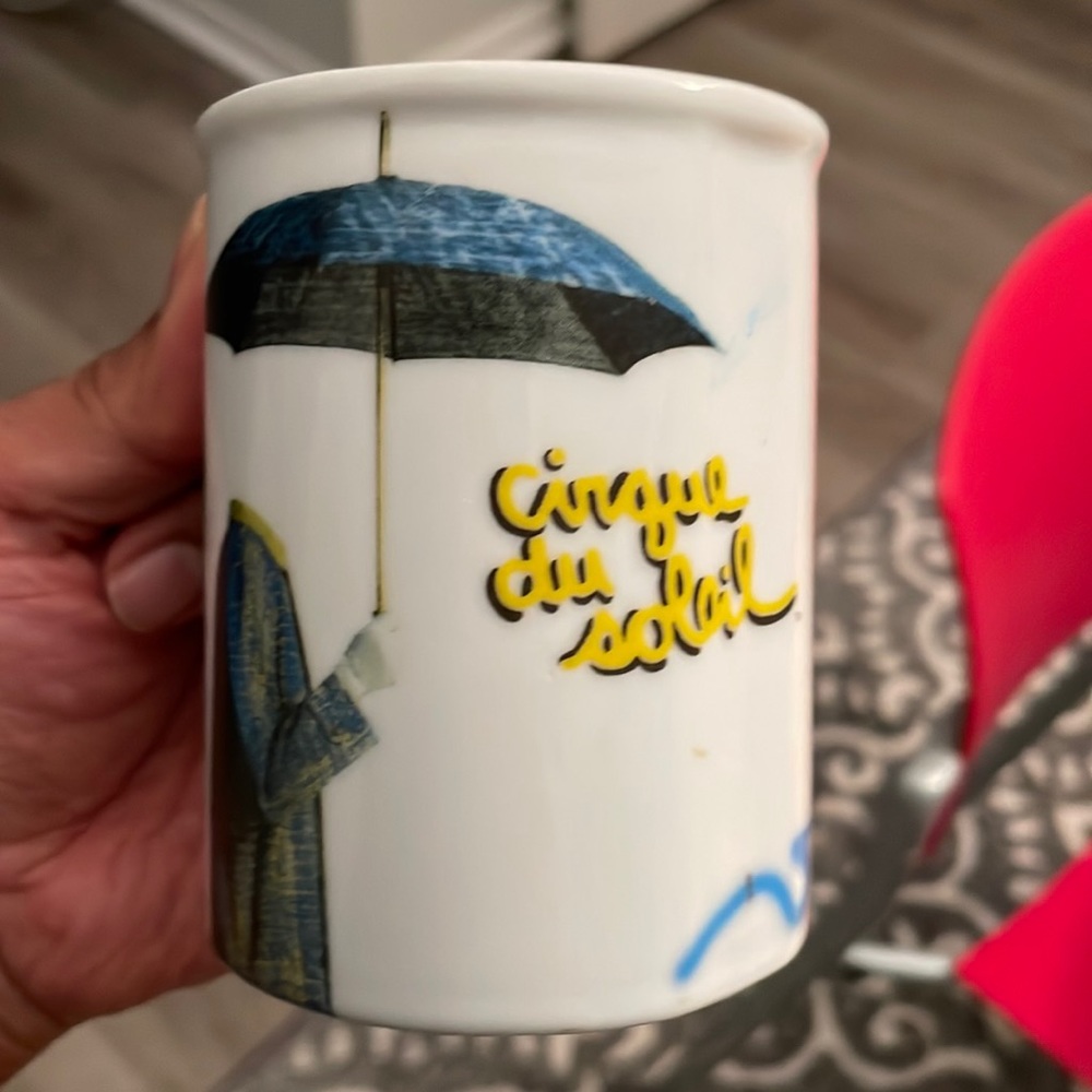 Cirque du Soleil Canadian-design coffee mug